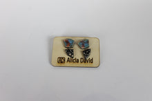 Load image into Gallery viewer, Earrings 20
