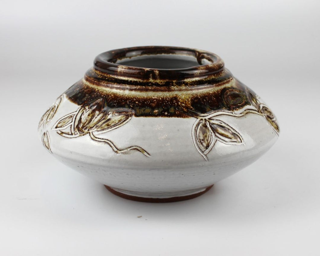 oval bowl by Mariella Owens