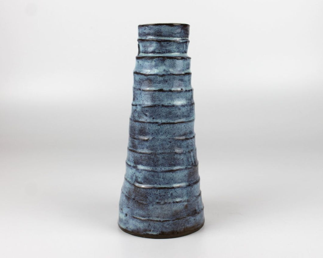 Contemp Antient vessel by Joanna Mazurek